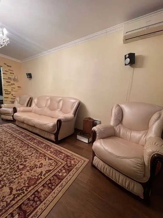 Продам 3к квартиру Тополь-1 Хороший кирпичный дом Правый берег