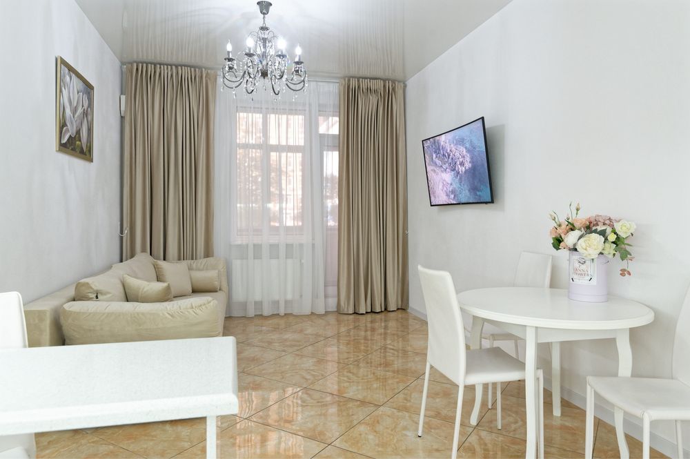 1-room apartment apartment by the address st. Kulikovo pole pl Oktyabrskoy revolyutsii pl (area 70 m²) - Atlanta.ua - photo 2