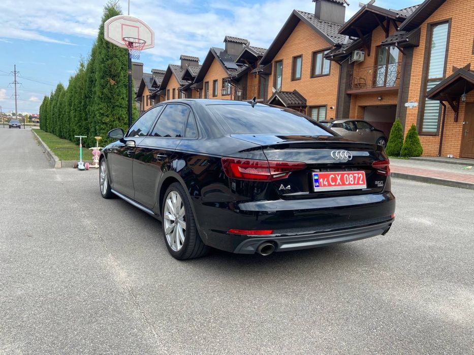 Audi A4B9 s-line