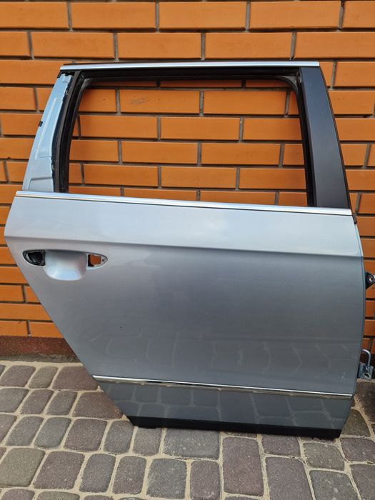 Задні двері Volkswagen Passat B6 універсал 2005-2010р Європа