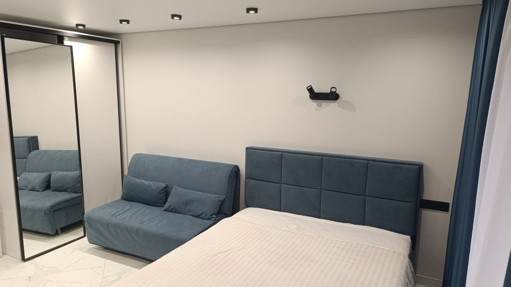 ПОСТІЙНО Є СВІТЛО Кухня-студія на Стрілецькій 43