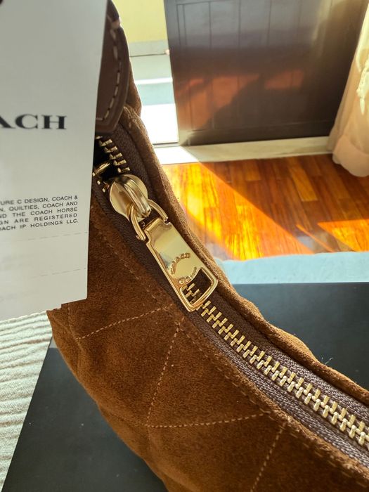Mala Coach Emily Shoulder Bag em Camurça | Nova com Etiqueta