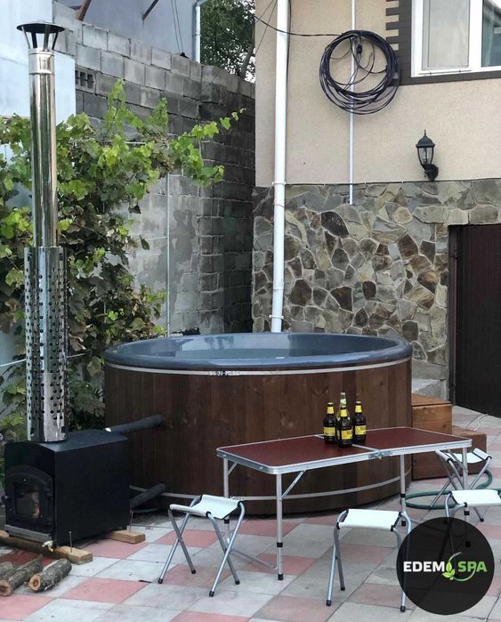 Баня. Чан на дровах. Лазня. Джакузи. Спа відпочинок. Купіль.