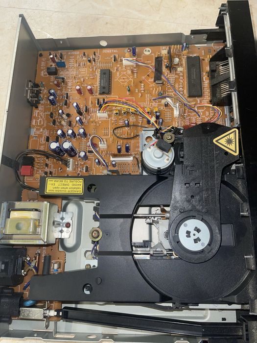 Technics SL-PJ22 compact disc