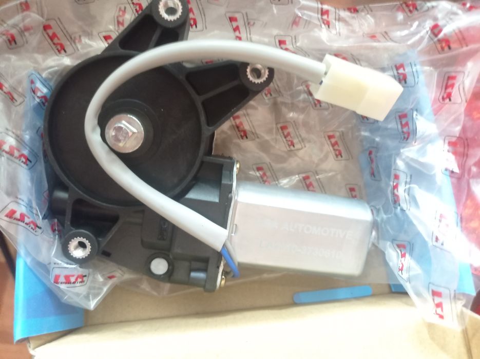 Моторчик скопіднімача лада