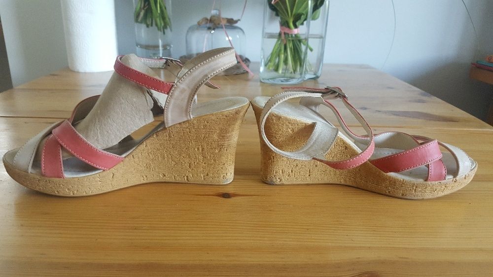 buty letnie sandały klapki na koturnie 39 skóra