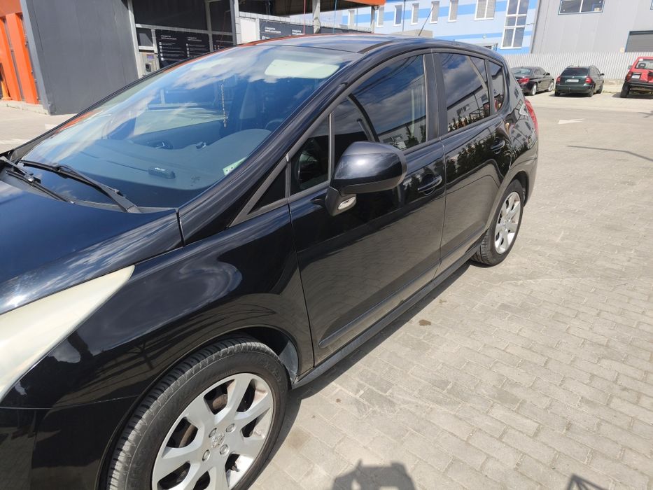 Peugeot 3008 2011р 1,6дизель механіка