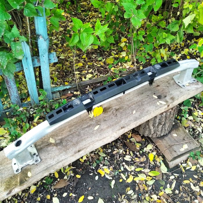 Задня балка бамперу Рено Меган 3