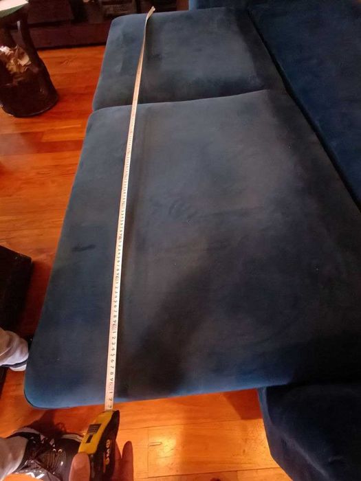 Sofa granatowa Agata Meble – stan idealny – spanie 150x200 + pojemnik