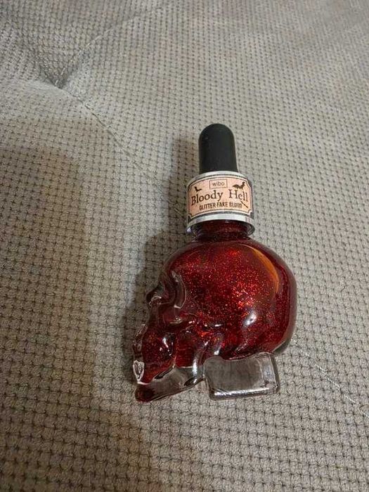 Wibo Bloody Hell sztuczna krew do charakteryzacji z brokatem 15 ml