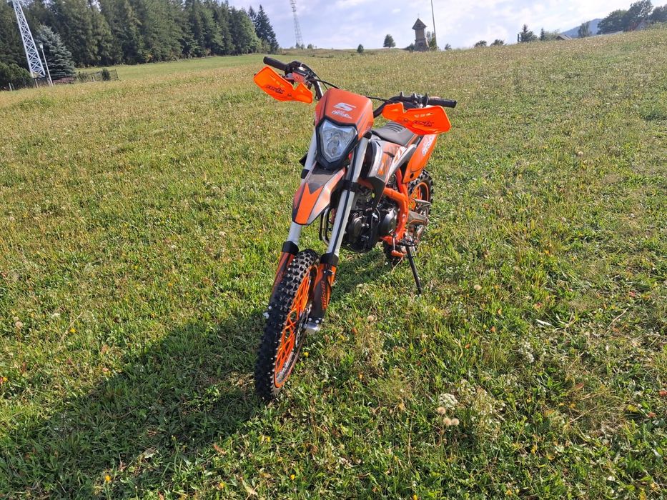 Cross asix lizard 125cm3 . Zaledwie 13mth