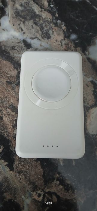 Power bank   з безпровідною зарядкою для apple watch