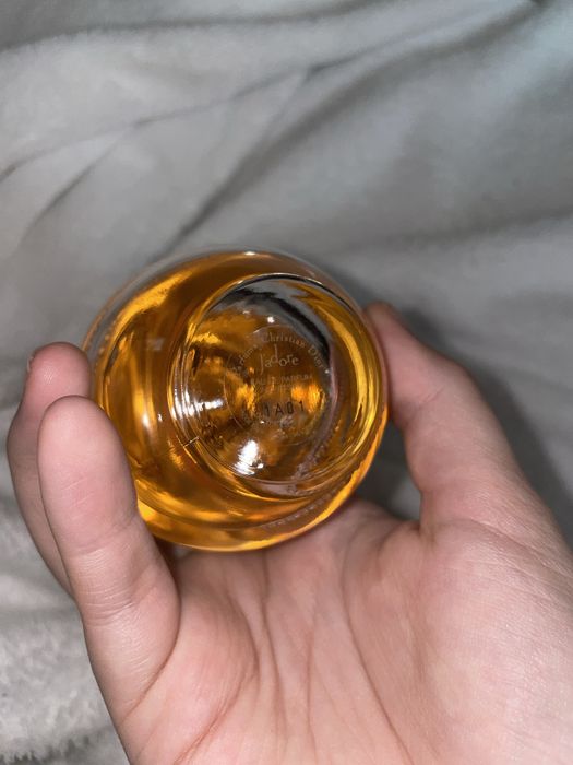 Парфуми jador.