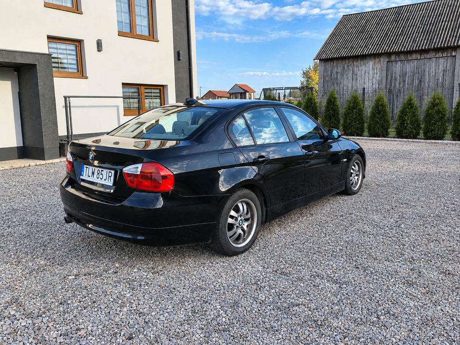 BMW 320I 150km zadbane