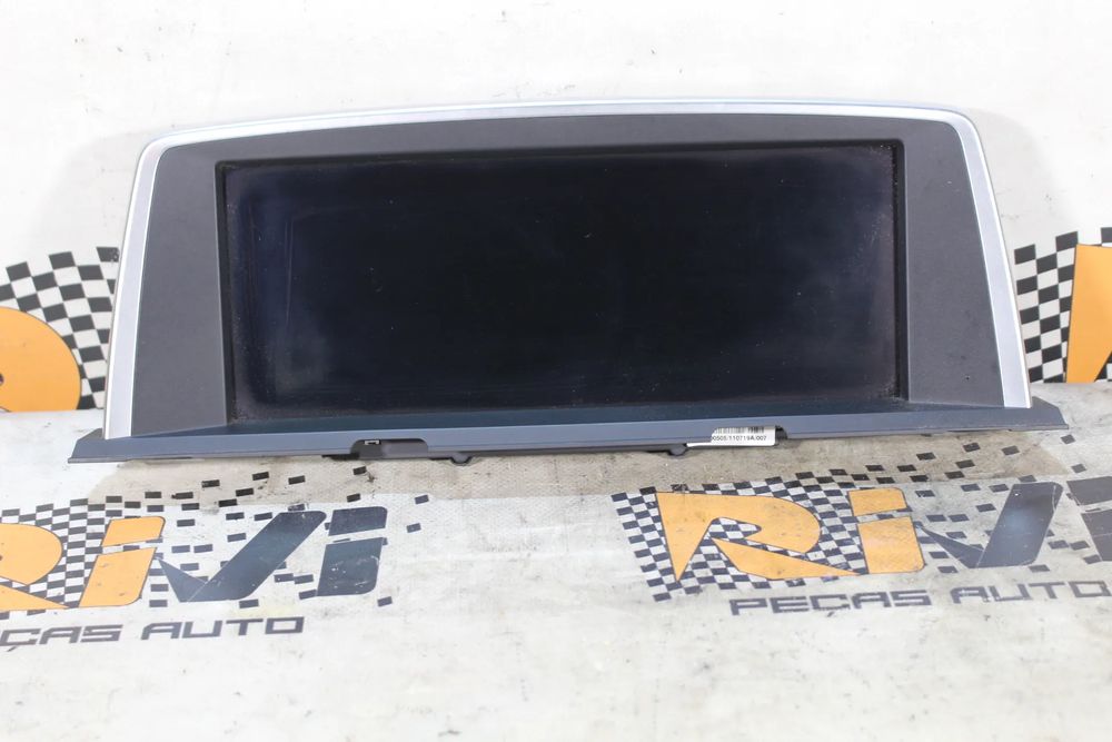 Display / ecrã de informações BMW 6 Cabriolet (F12)