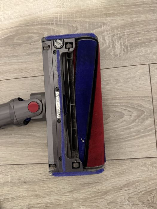 Dayson V10 Absolute w zestawie z szczotką i ładowarką