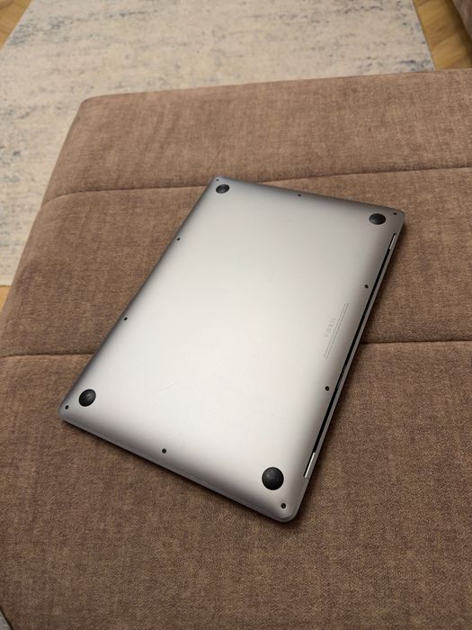 MacBook Air 13 2020 i5 /8 GB /512 Gb 93% АКБ!