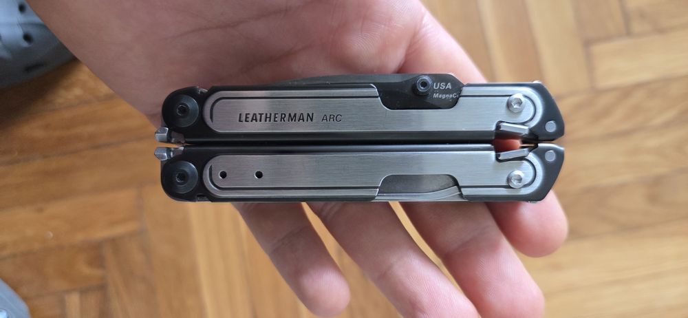 Leatherman ARK Magnacut multitool
