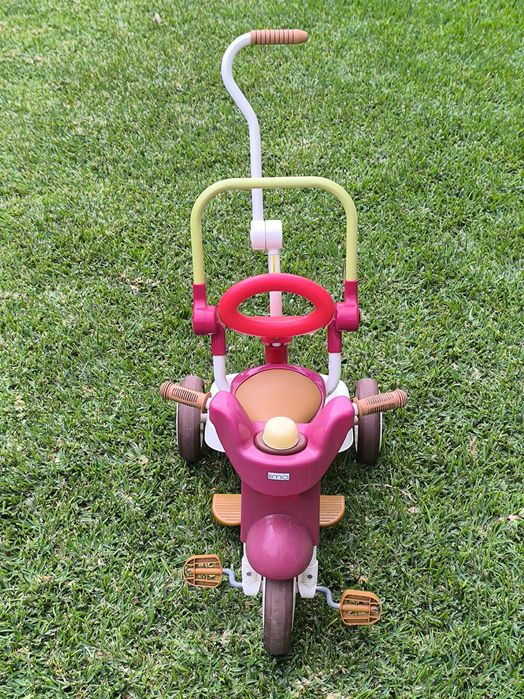 Triciclo Infantil Imaginarium com Haste Guia