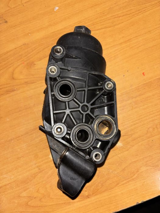 Масляний стакан з радіатором