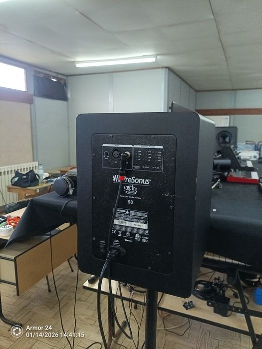 Colunas de estúdio Presonus Sceptre S8