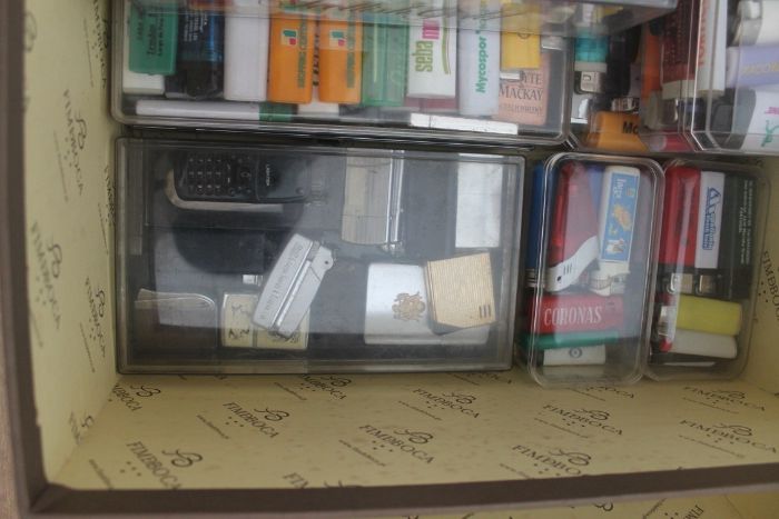 Venda de isqueiros de colecção