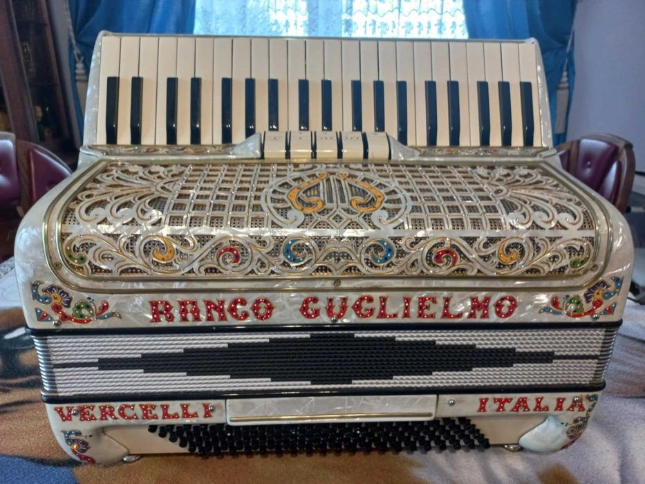 Akordeon Ranco Guglielmo 120 basów 4 chóry