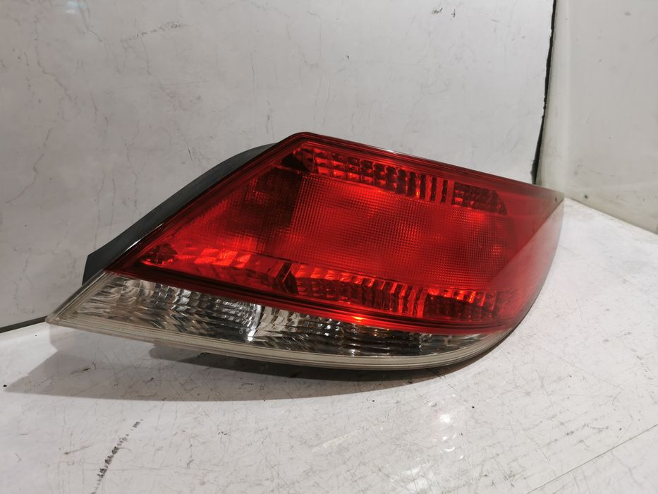 Stan BDB Lampa prawa prawy tył Opel Astra H cabrio Twintop