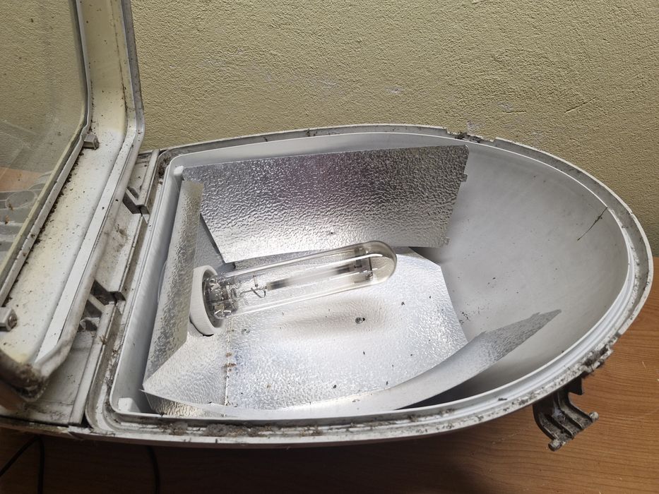 Lampa oprawa uliczna LugSan2 250W