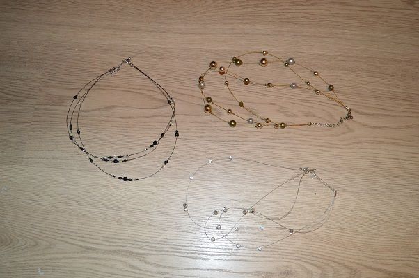 Sprzedam biżuterie.