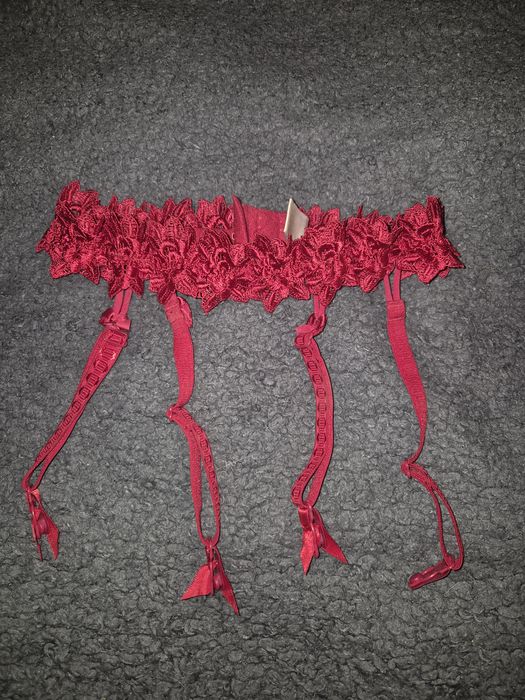 Пеньюар,чулки,пояса