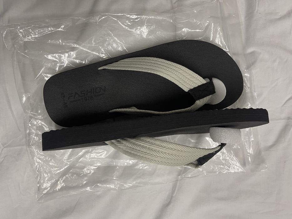 Chinelos de praia (flip-flops) novos n44