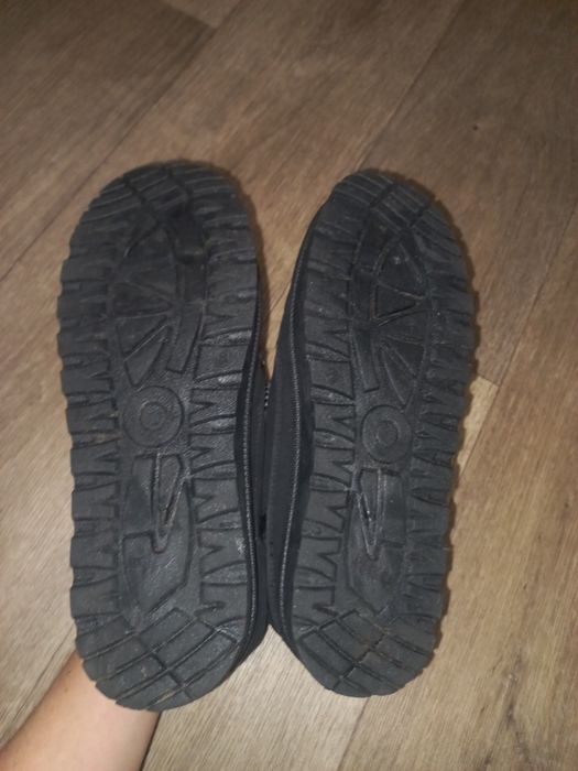 Уггі          Ugg