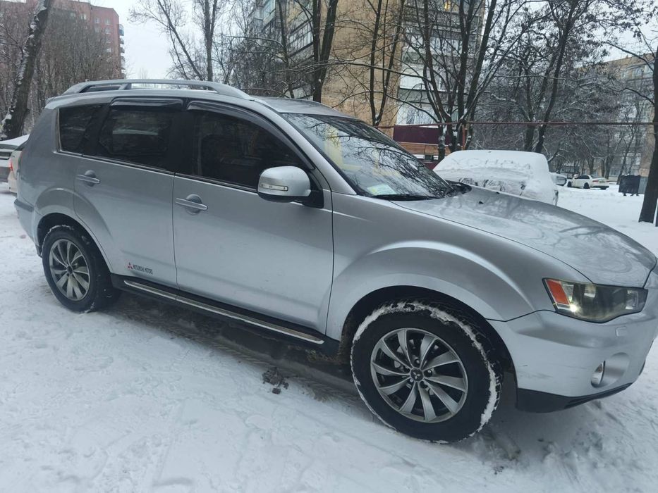 Mitsubishi Outlander Xl