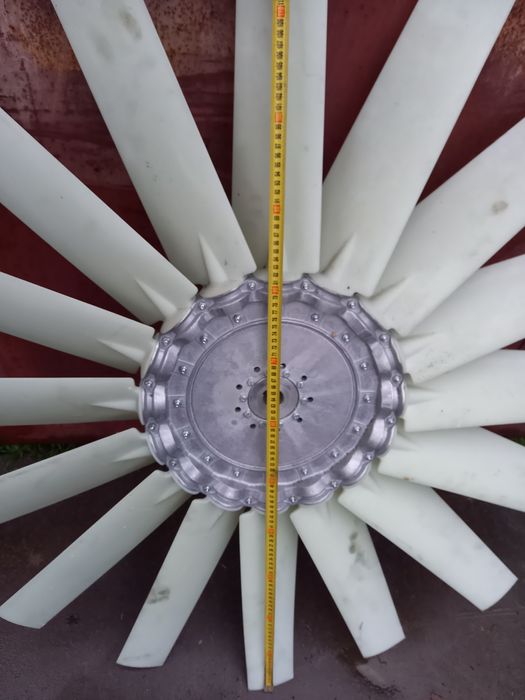 Крильчатка охолодження двигуна