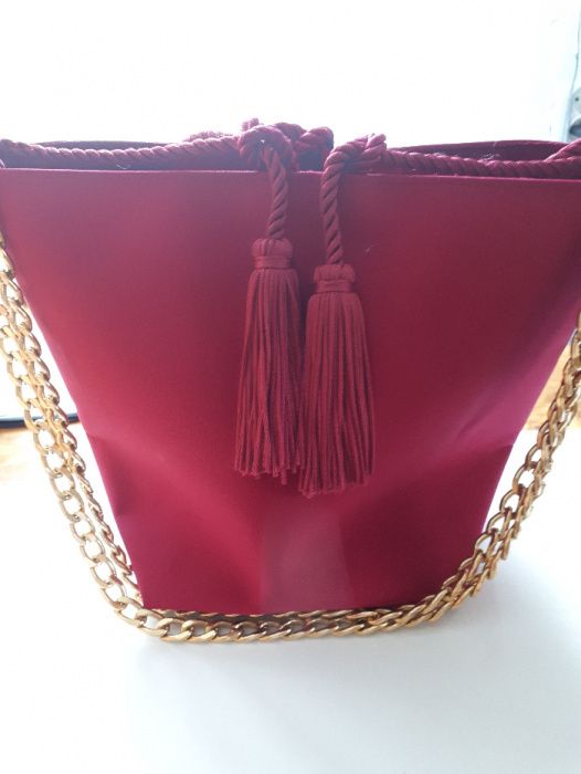 Torebka Lalique z łancuszkiem