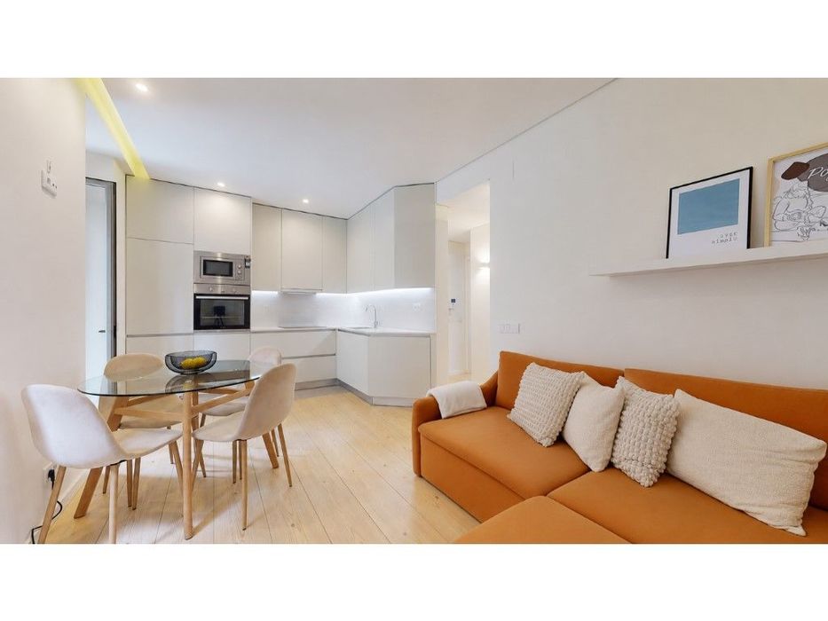 T2+1 duplex com 100m2 em Alcântara