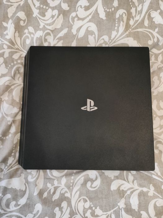 Sprzedam ps4 pro