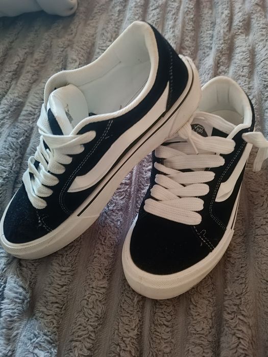 Кросовки под замш Состояние новых ,одевались один раз