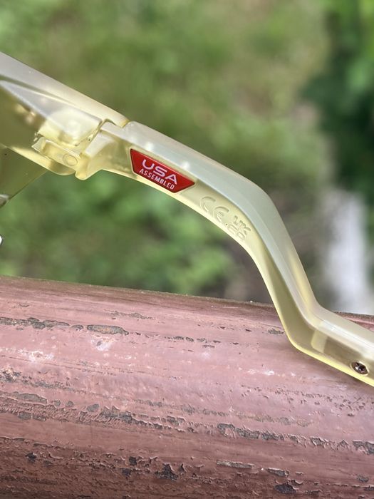 Сонцезахисні окуляри Oakley Plantaris.