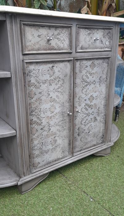 Móvel de encostar cinza