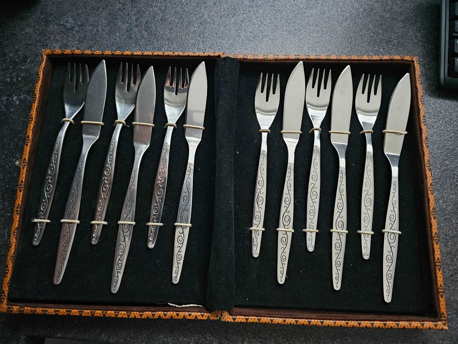 Komplet nowych sztućców obiadowych ze stali nierdzewnej