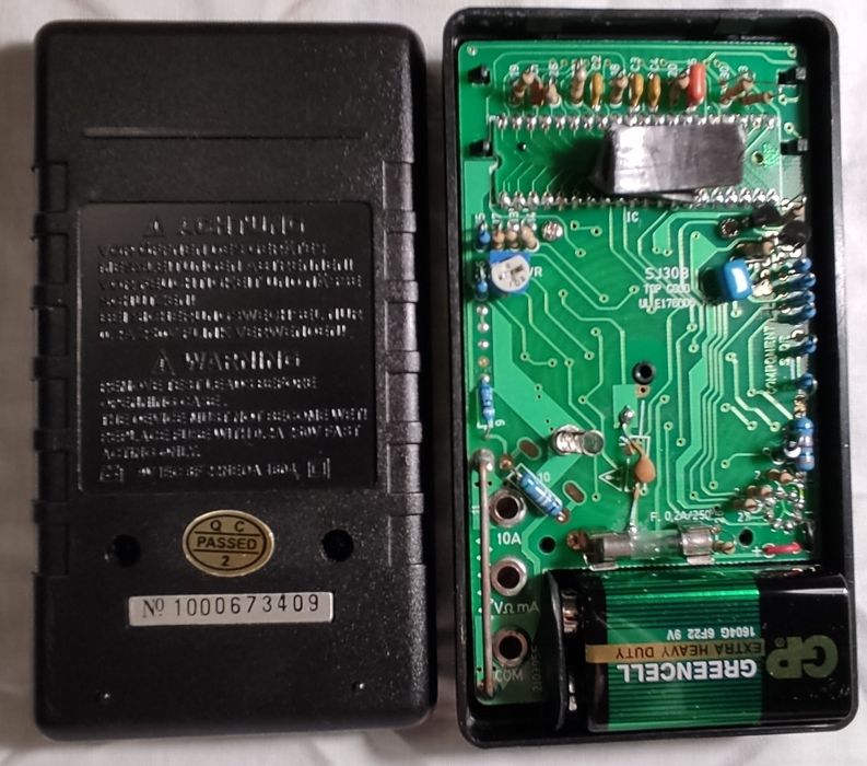 Мультиметр UNI-T M830B и  набор проводов с зажимами «крокодил» к нему