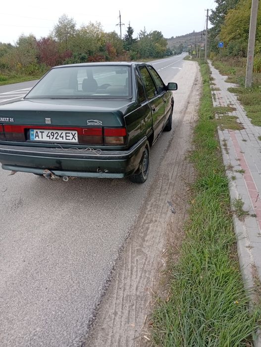 автомобіль Рено 21