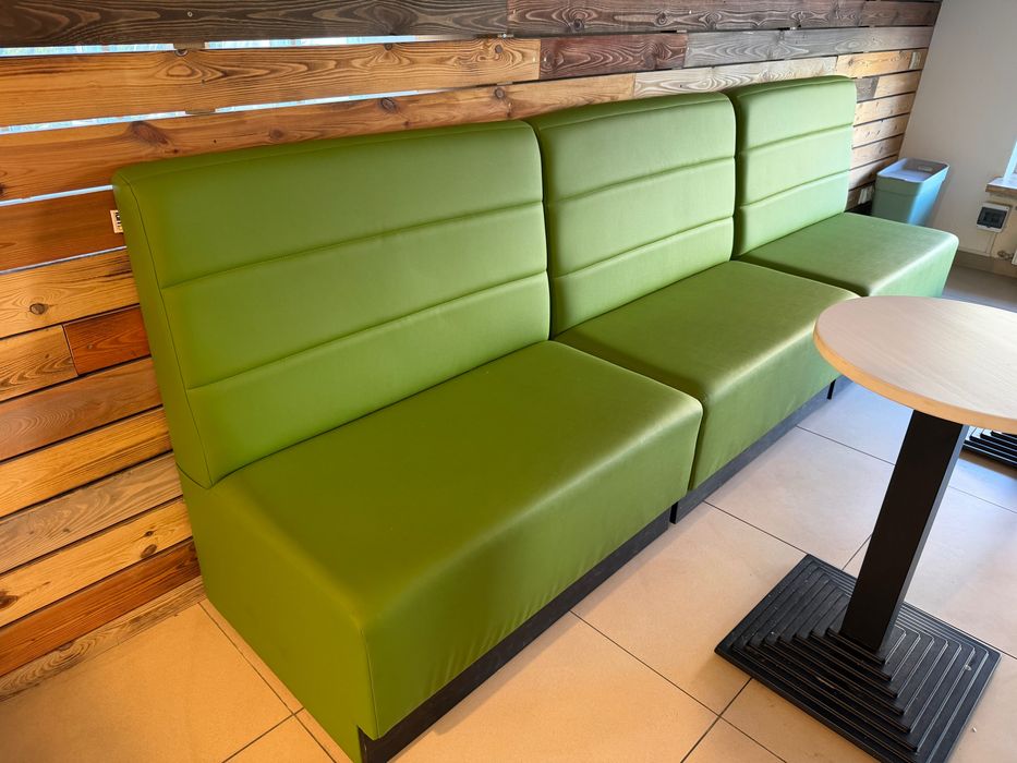 Sofa do baru restauracji JAK NOWA