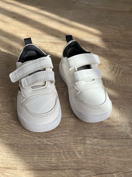 Дитячі кросівки adidas