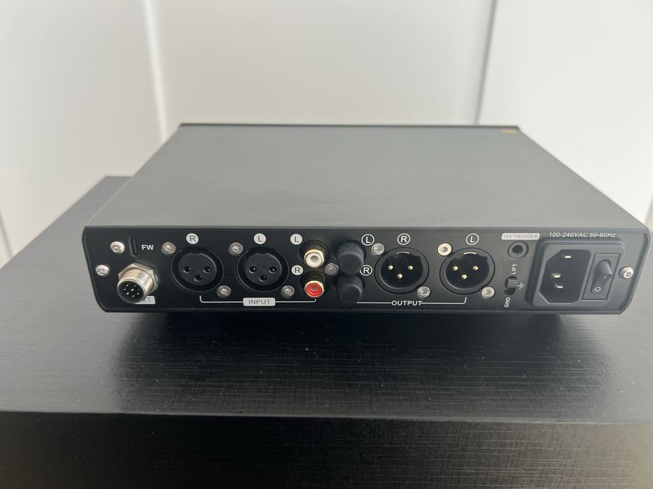 Topping A90 Discrete — como novo, caixa original, comando, impecável