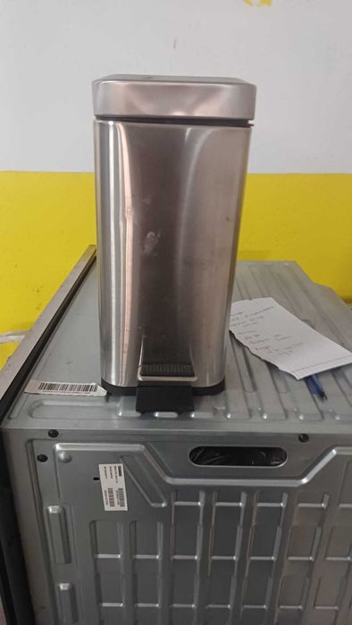 Balde inox 5L c/ tampa e pedal retangular