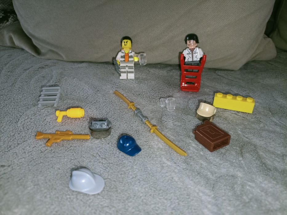 2 figurki LEGO +akcesoria