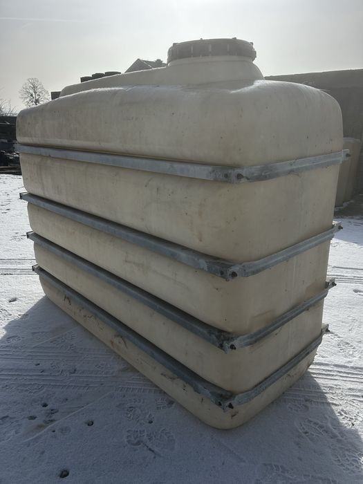 Zbiornik 4000l Biały Duży Właz Woda Przewierty Pluczka Trans ROBSON